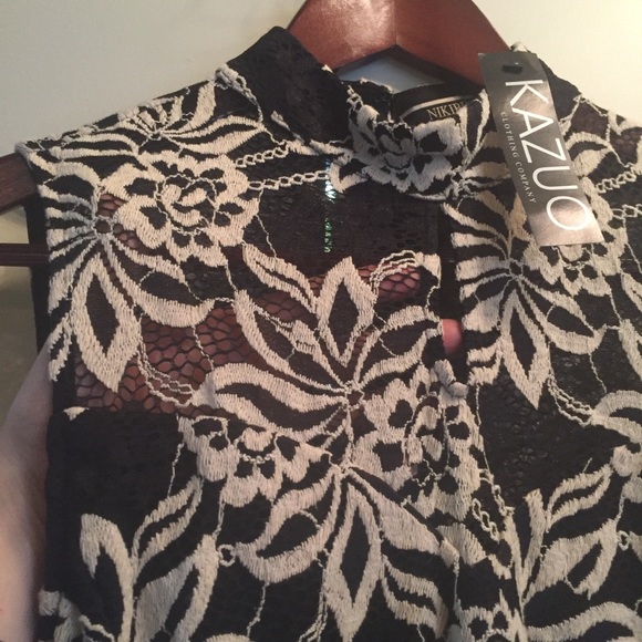 Gorgeous NWT formal lace dress - Picture 7 of 7